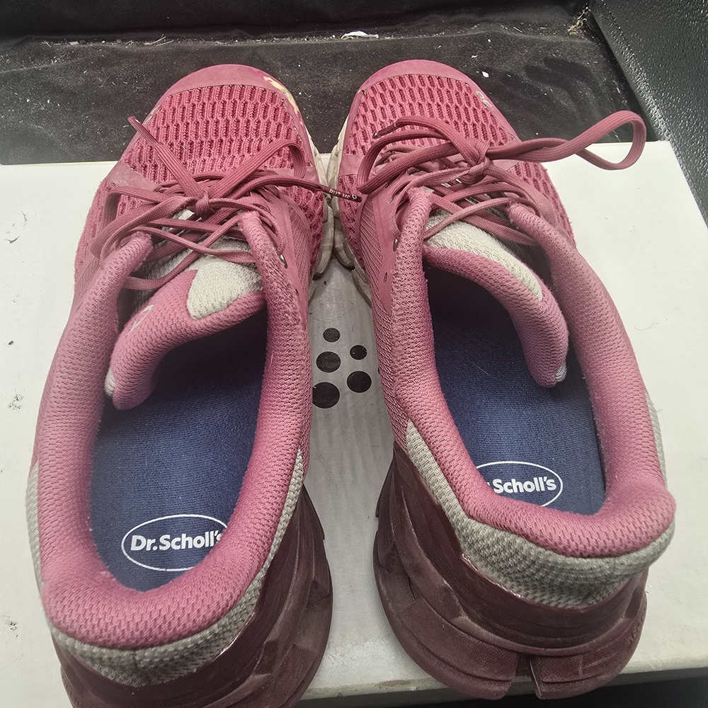 On Running Women's Pink Running‎ Shoes - Picture 3 of 7